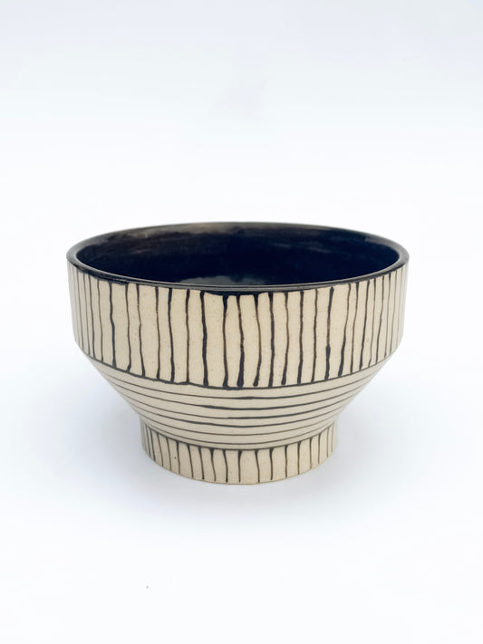 Thin Stripes Angular Bowl | Medium