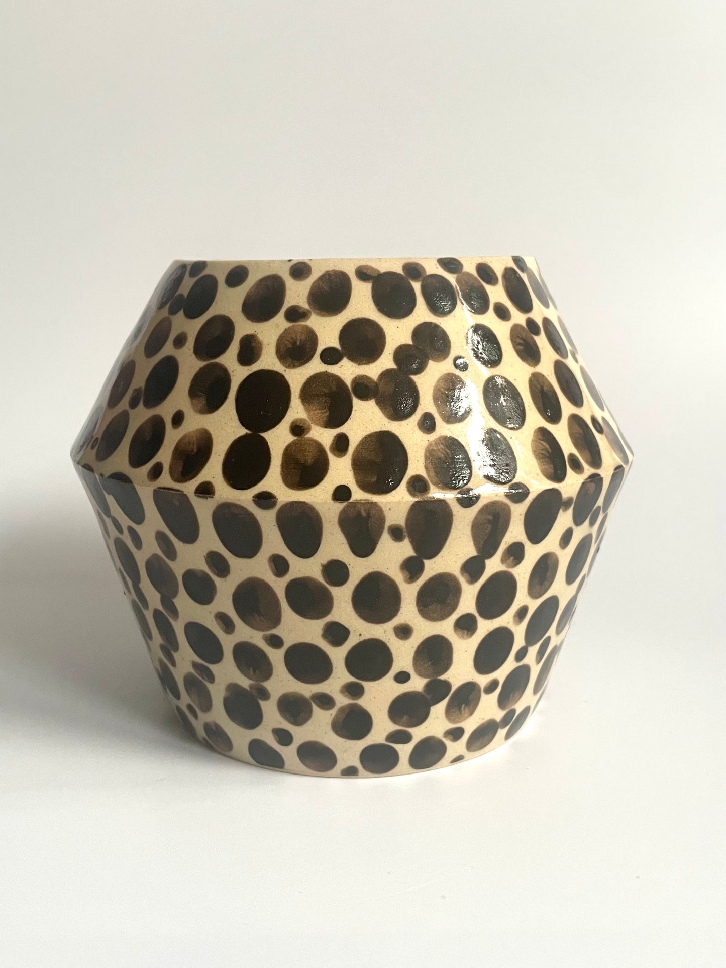 Dotted Angular Vase | Medium | Seconds (-30%)