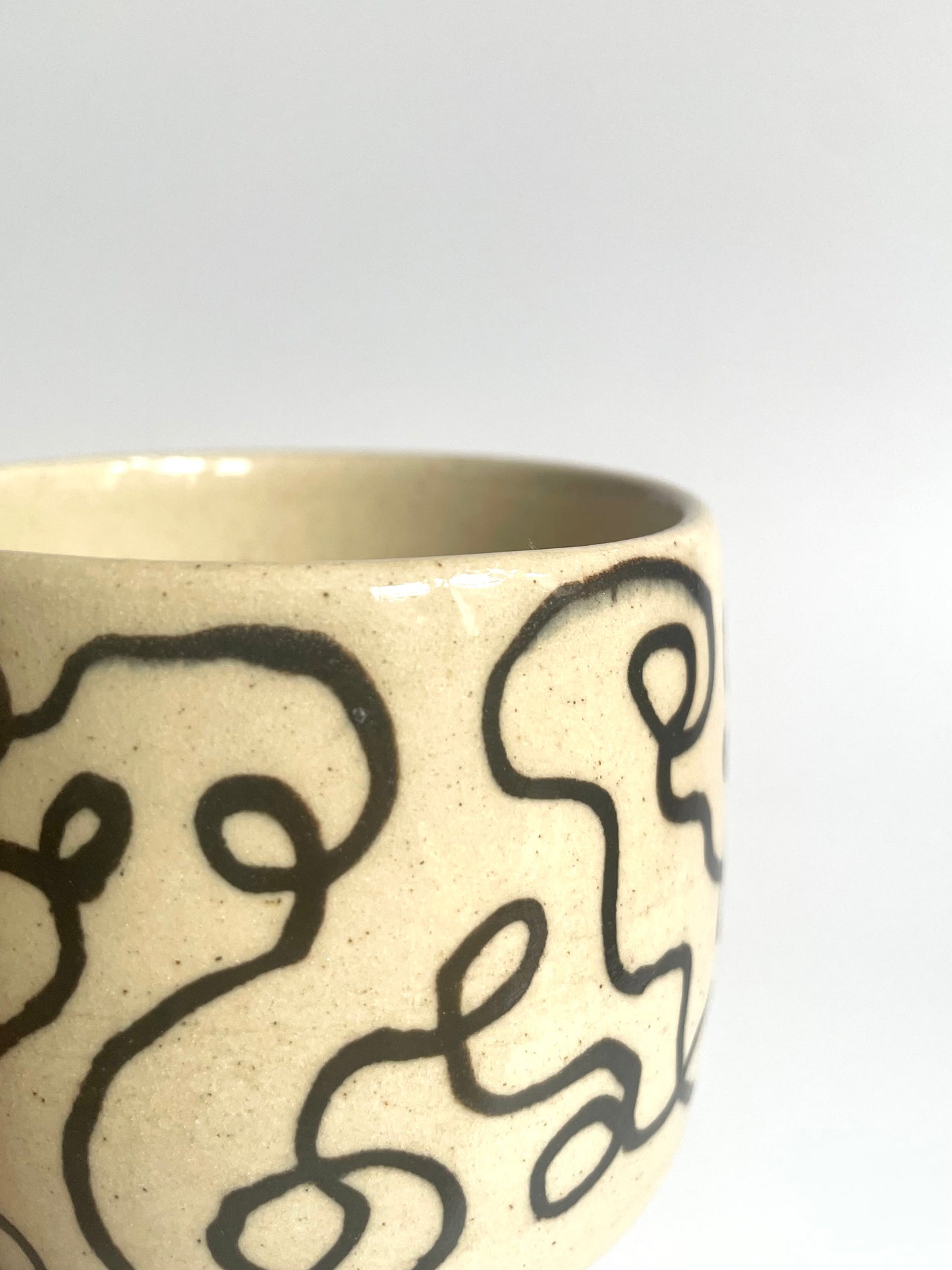 Black Squiggle Mug | Medium (200 ml)