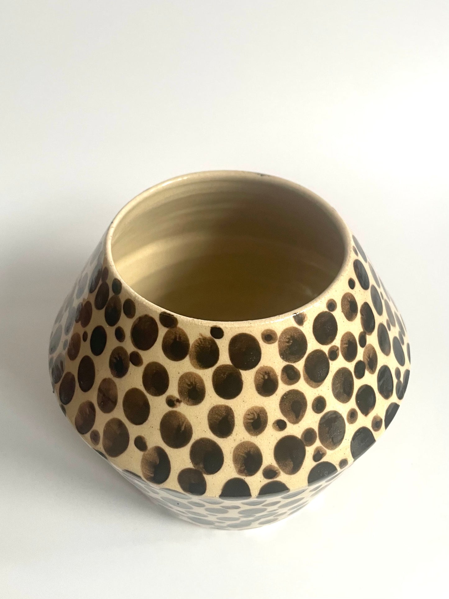 Dotted Angular Vase | Medium | Seconds (-30%)