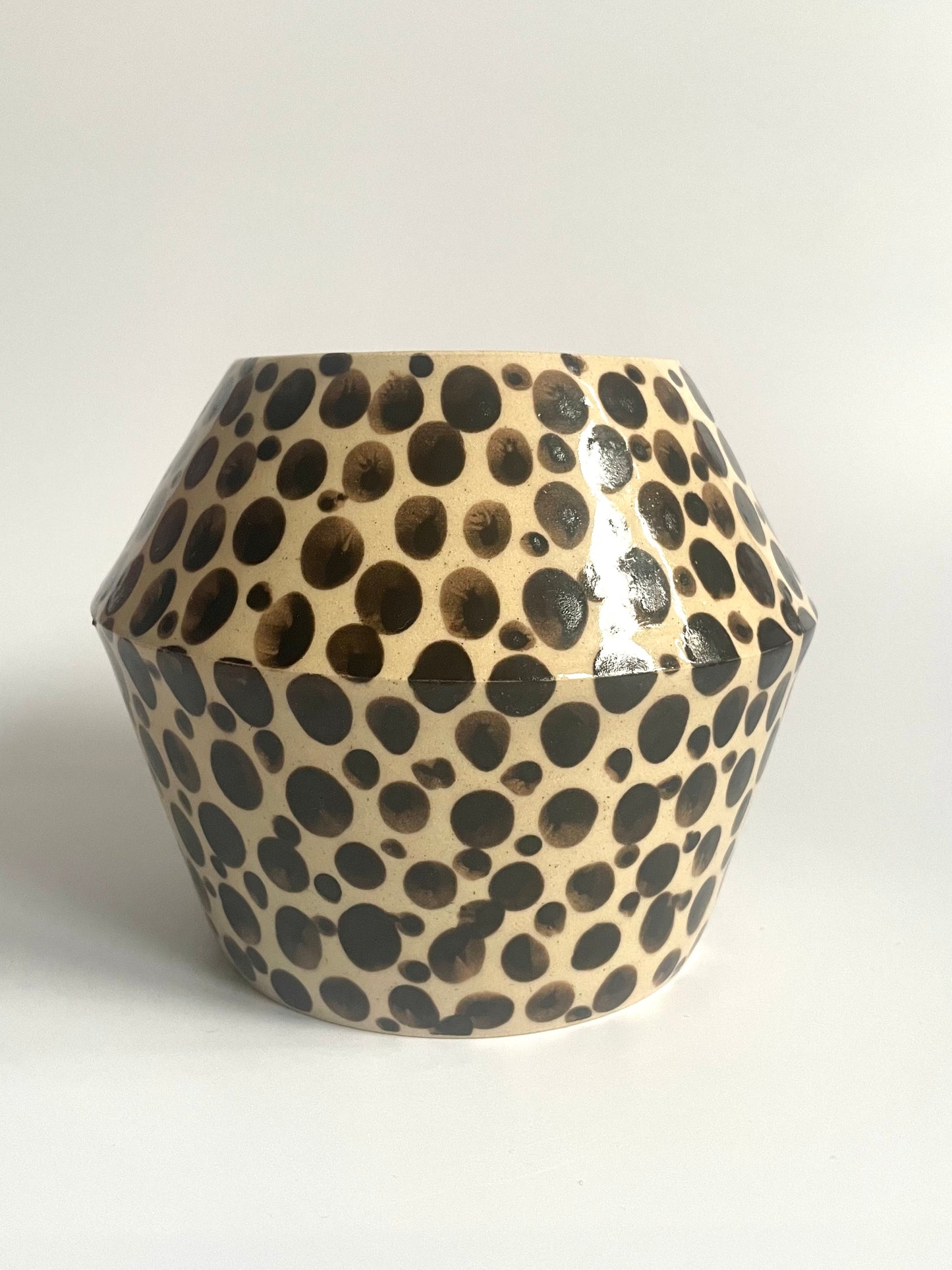 Dotted Angular Vase | Medium | Seconds (-30%)